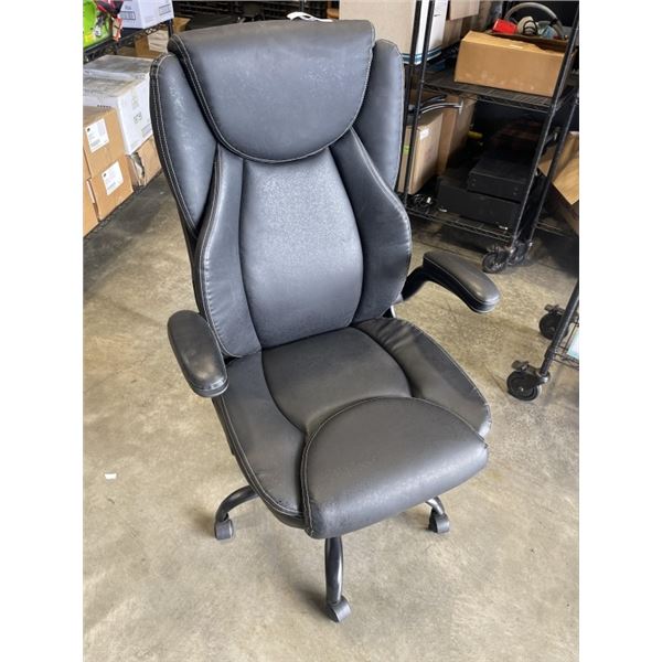 BLACK LEATHER OFFICE CHAIR