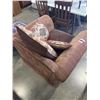 Image 2 : BROWN PILLOW BACK CHAIR WITH LEATHER ACCENTS