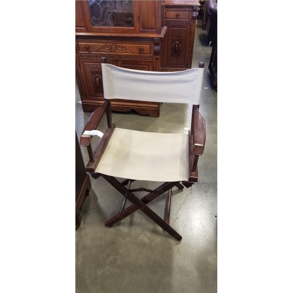 FOLDING DIRECTORS CHAIR