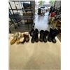 Image 2 : LOT OF WINTER BOOTS