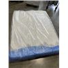Image 1 : QUEEN SIZE DOUGLAS ORIGNAL MATTRESS