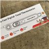 Image 3 : NEW FAST ACTING DIGITAL MEAT THERMOMETER