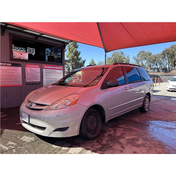 2007 TOYOTA SIENNA