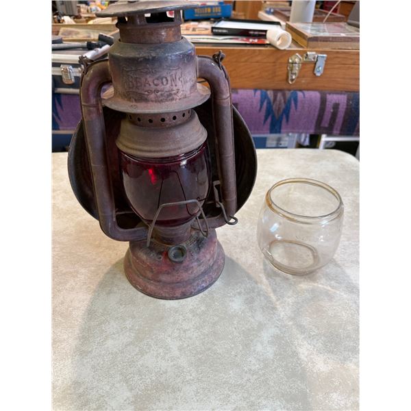Beacon Windproof Oil Lantern with Made in Canada Lamp Glass