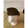 Image 2 : Quantity of 4 vintage Military Caps and mannequin heads