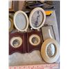 Image 3 : Box of small misc. vintage picture frames