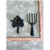 Image 2 : Antique iron “Hog Scraper” Candlestick + Antique Fish / Eel / Frog gig