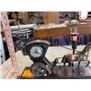 Image 2 : Vintage bronze United Light-Up Carriage Clock: Working Condition