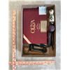 Image 2 : Quantity of cigar boxes and vintage pipes: Olivia wooden cigar box, Dutch pipe, misc pipes and leath