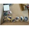 Image 8 : Box of misc. geological collectables: petrified wood, fossils, opals, agates, jade, etc.
