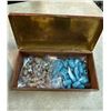 Image 8 : Quantity of Vintage Boxes Containing Beads and Various Jewelry