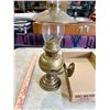 Image 2 : Vintage heavy brass wall-mount kerosene/oil lamp with chimney