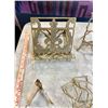 Image 2 : Large assortment of picture stands