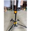 Image 2 : Hercules Triple Guitar Stand (adjustable) - Includes: capo, Yamaha strap & cable