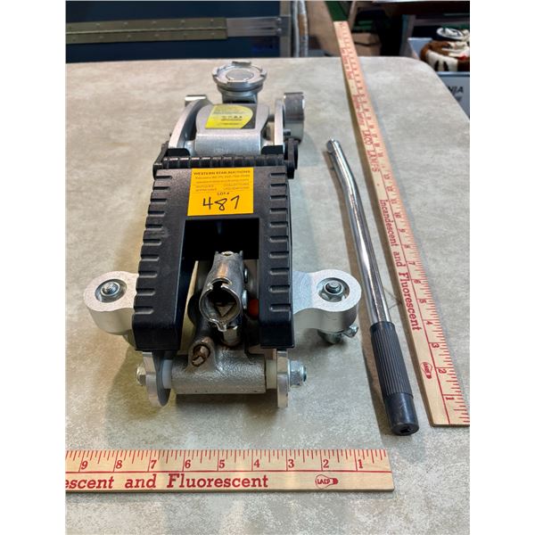 1.5 Ton Aluminum Floor Jack