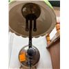 Image 2 : Vintage Wall-Mounted Gas Lamp with Handpainted Floral Shade, 1900-1920s