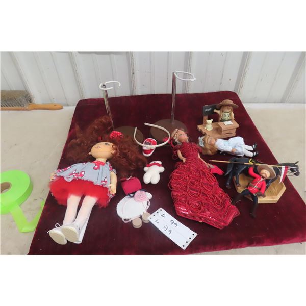 Mix of Dolls, Doll Stand and Accessories