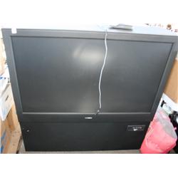 BIG SCREEN HDTV  BY  MAGNAVOX  W REMOTE