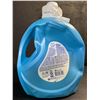 Image 2 : Fleecy Fresh Air Concentrated Liquid Fabric Softener (4.7L Large Jug) - 199 Loads - New