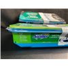 Image 2 : 2 Packs of Swiffer Wet Cloths - 12-Pack Fresh Scent + 20 Pack of Unstoppables Fresh Scent - New