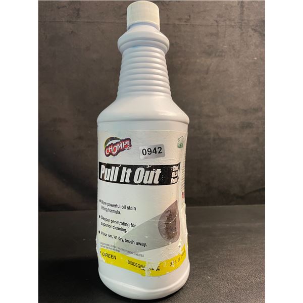 1 Bottle of Chomp! Pull It Out Concrete Oil Stain Remover - 946ml - New