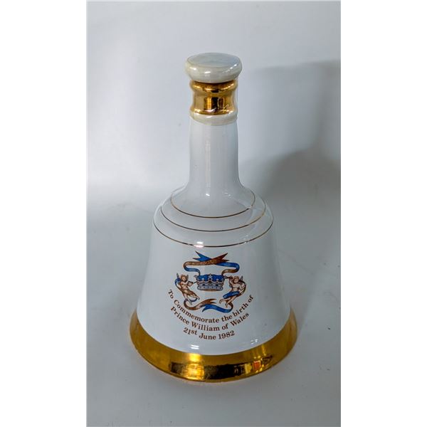 VINTAGE 1982 BELLS SCOTCH PRINCE WILLIAM BIRTH