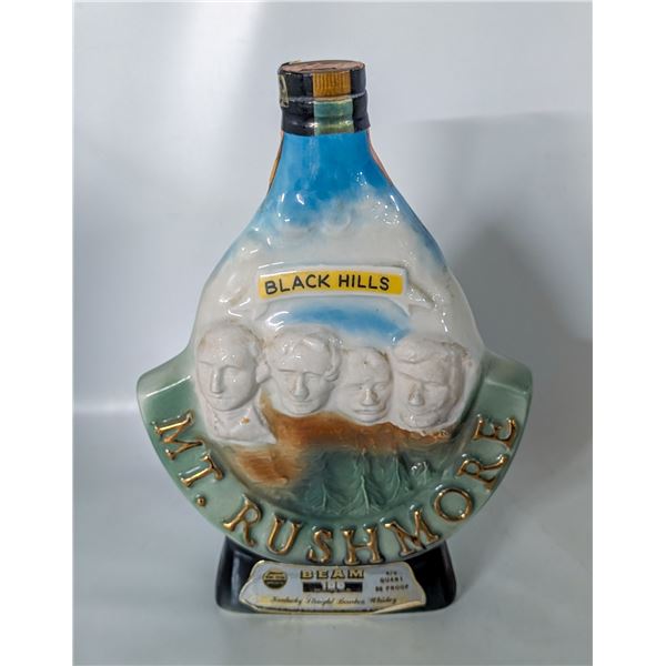 VINTAGE 1969 JIM BEAM BLACK HIL MT RUSHMORE DECANT
