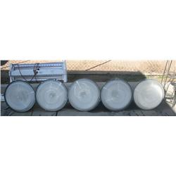 LOT OF WARE HOUSE LIGHTS