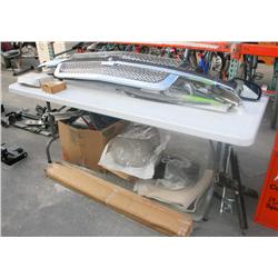 TABLE LOT OF MISC CAR BRAND  ACCESORIES