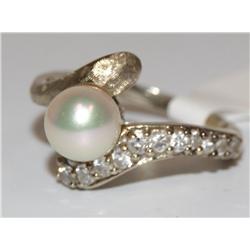 9.00mm White Pearl & Diamonds Vintage Ladies Ring