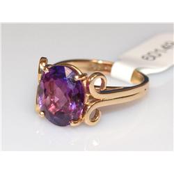 10k Gold Ring W/ 5ct Synthetic Sapphire