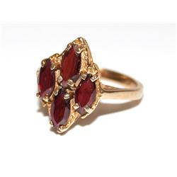 10kt AAA Garnet Marquise Ring