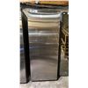 Image 1 : GALANZ GLF16US2E23 STAINLESS STEEL 28 1/2"W REFRIGERATOR/FREEZER *HANDLE NEEDS REPAIR*