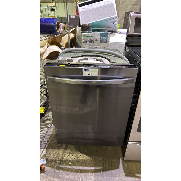 SAMSUNG DW80R5061UG 24"W DISHWASHER