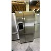 Image 1 : GENERAL ELECTRIC STAINLESS STEEL 33"W STAINLESS STEEL FRENCH DOOR REFRIGERATOR WITH WATER/ICE