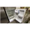 Image 3 : LG GREY 30"W REFRIGERATOR