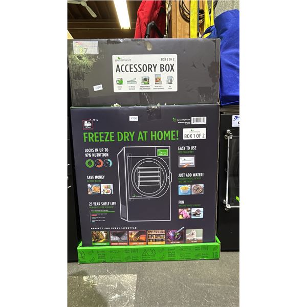 HARVEST RIGHT BLACK FREEZE DRYER WITH DIGITAL DISPLAY - INCLUDES HARVEST RIGHT IMPULSE SEALER,