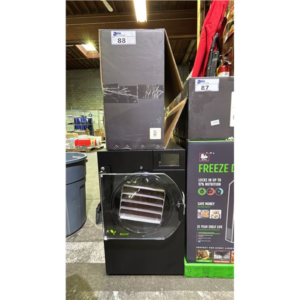 HARVEST RIGHT BLACK FREEZE DRYER WITH DIGITAL DISPLAY - INCLUDES HARVEST RIGHT IMPULSE SEALER,