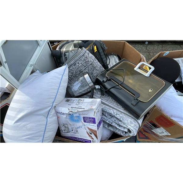 PALLET OF HOME GOODS - SMALL APPLIANCES, STAINLESS STEEL WET.DRY VACUUM, PILLOWS, DESK, AREA RUG,
