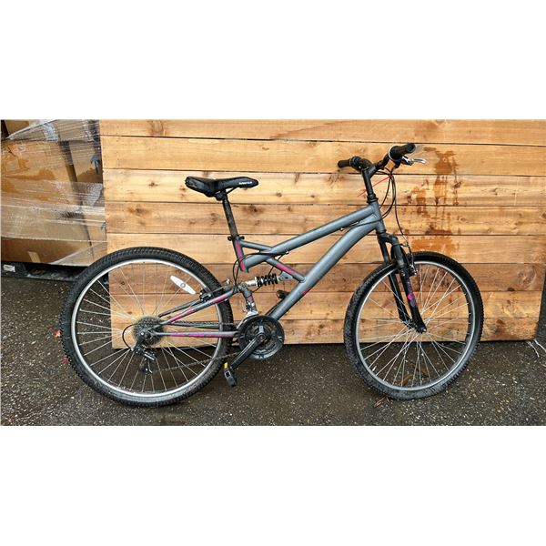 NO NAME BLACK 21 SPEED BIKE