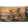 Image 1 : DEVINCI CAMELEON BLACK 27 SPEED BIKE