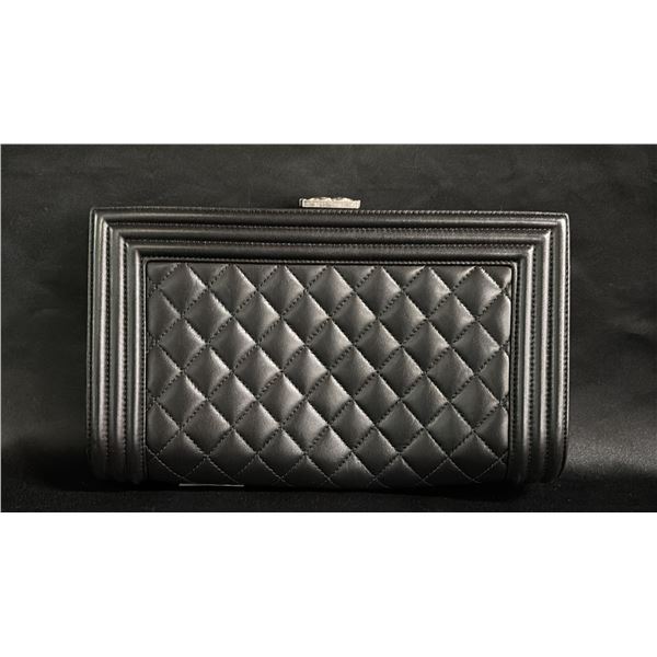 GENUINE CHANEL PURSE WITH CERTIFICATION CARD & DUST BAG