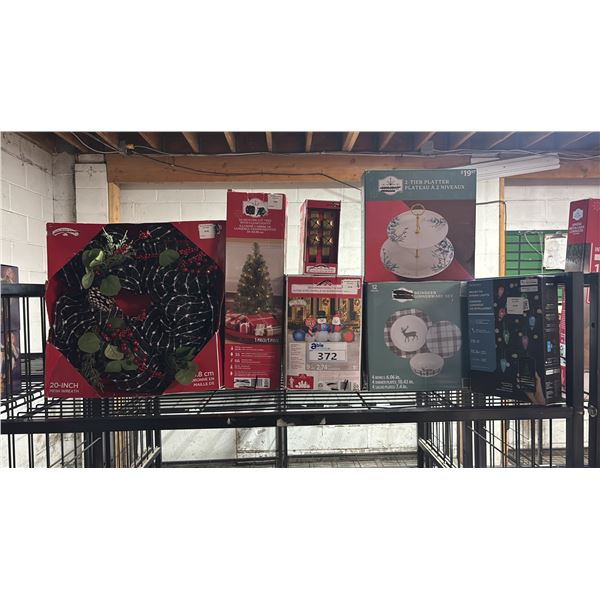 INFLATABLE SNOWMAN FAMILY SCENE, STOCKING HOLDERS, 20" WREATH, CHRISTMAS LIGHTS & DECORATIVE