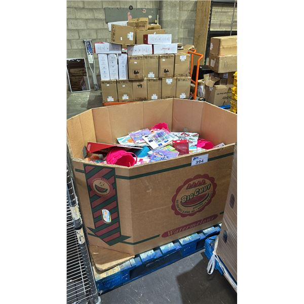 PALLET OF ASSORTED CHRISTMAS, EASTER & VALENTINES ITEMS