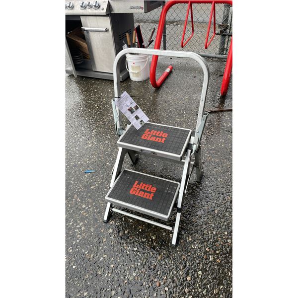 LITTLE GIANT 2 STEP SAFETY STEP WITH A MAX CAPACITY OF 300 LBS