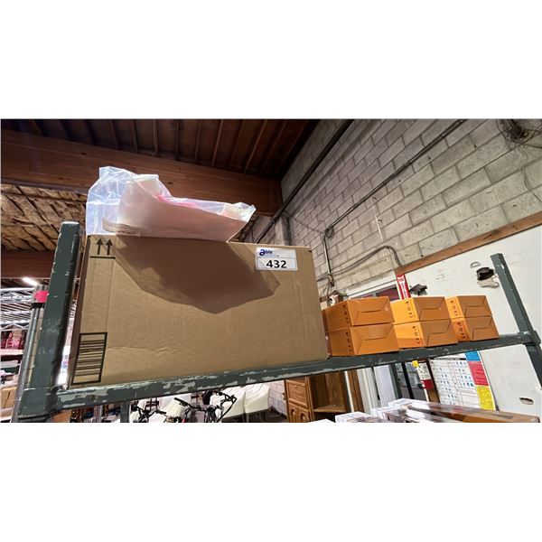 2 IN 1 CAR SNOW SCRAPER & BRUSHES & REINDEER DECORATIONS FOR VEHICLES