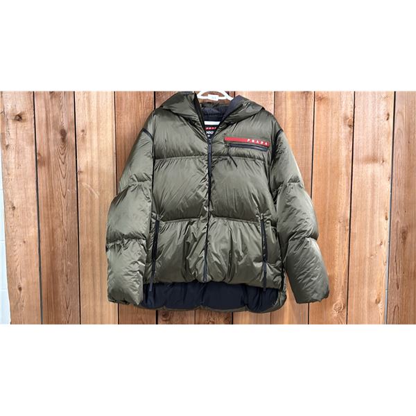 PRADA GREEN HOODED PUFFER JACKET WITH REMOVABLE SLEEVES - SIZE S