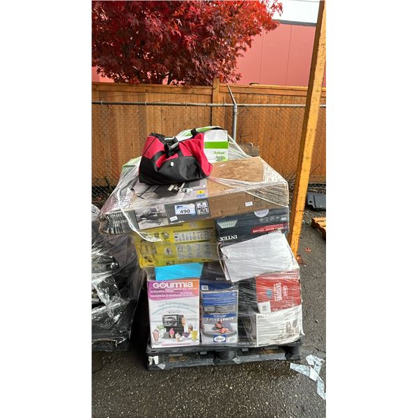 PALLET OF HOME GOODS: STICK VACUUMS, AIR MATTRESSES, LIFT TOP COFFEE TABLE & MORE *WORKING CONDITION
