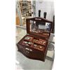 Image 5 : JEWELRY BOX WITH CONTENTS & 2 DECORATIVE STORAGE BOXES