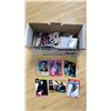 Image 5 : SHELF OF ASSORTED HOCKEY, FOOTBALL & COLLECTIBLE TRADING CARDS